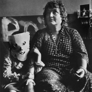 artinbox_marketa_luskacova_azylovy_dum_chiswick_womans_aid.jpg